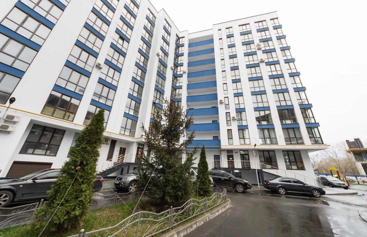 Апартаменты На Центральной Улице Kyiv Exterior photo